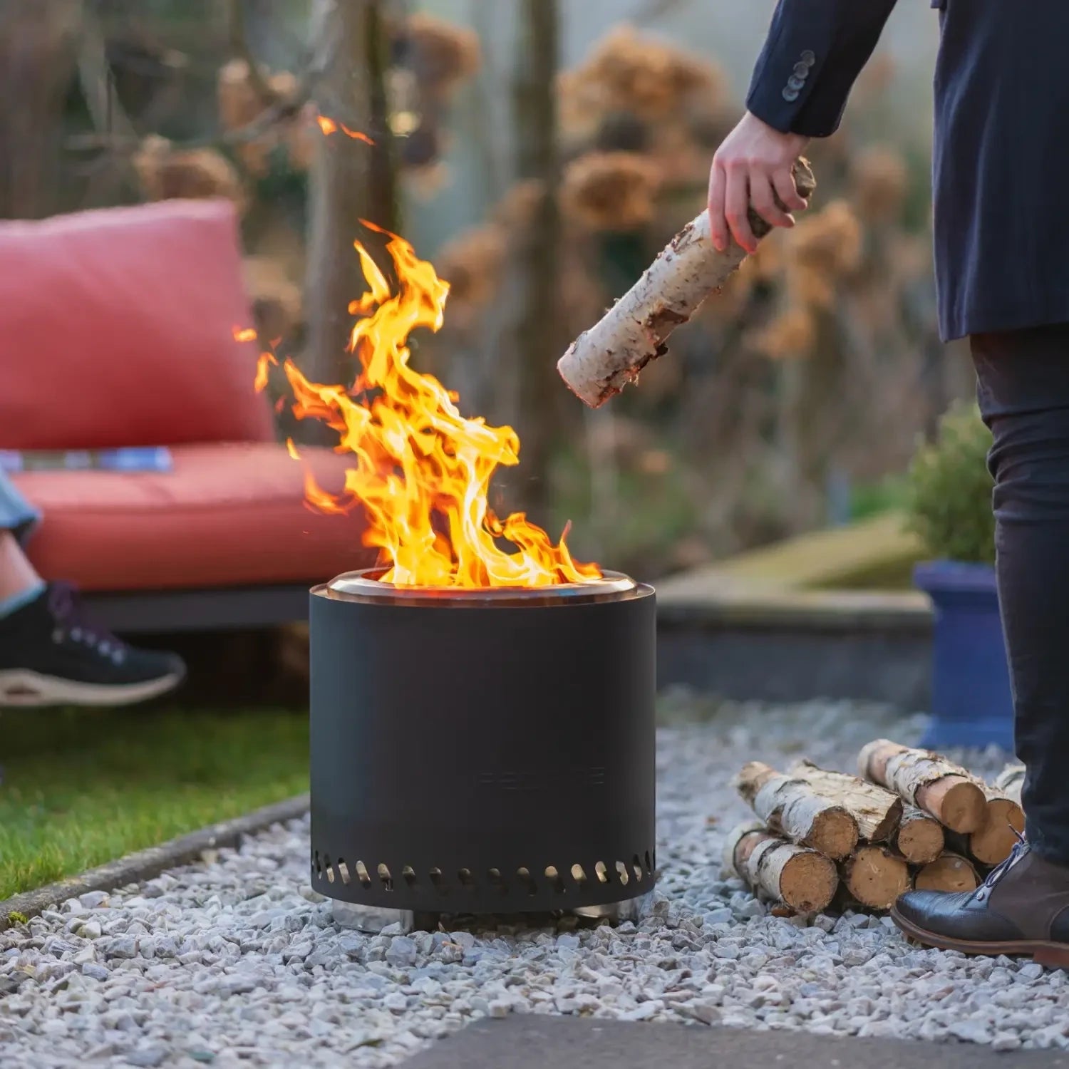 Volcano Pellet Feuerstelle, Groß – Mattschwarz