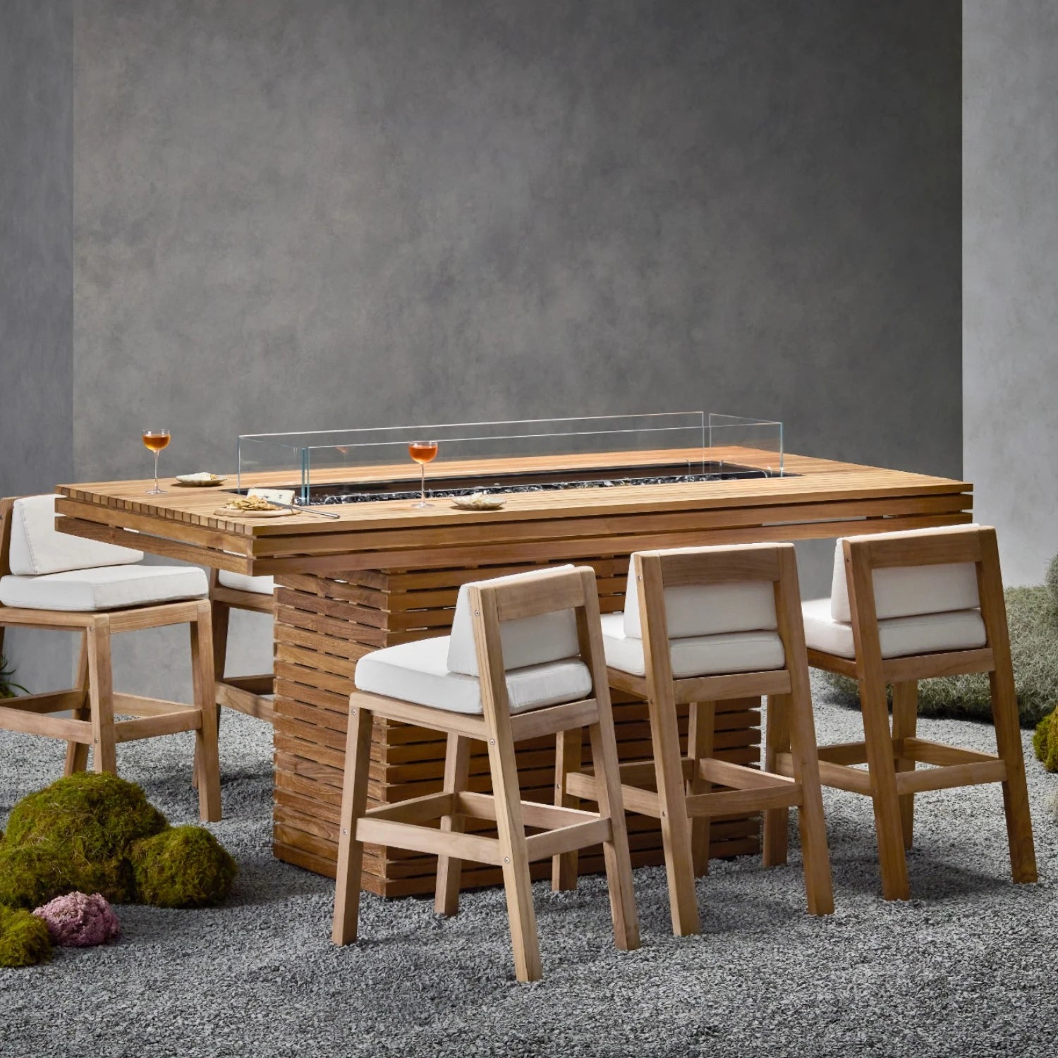 Gin 90 Bar – Teak Bioethanol-Feuerstelle