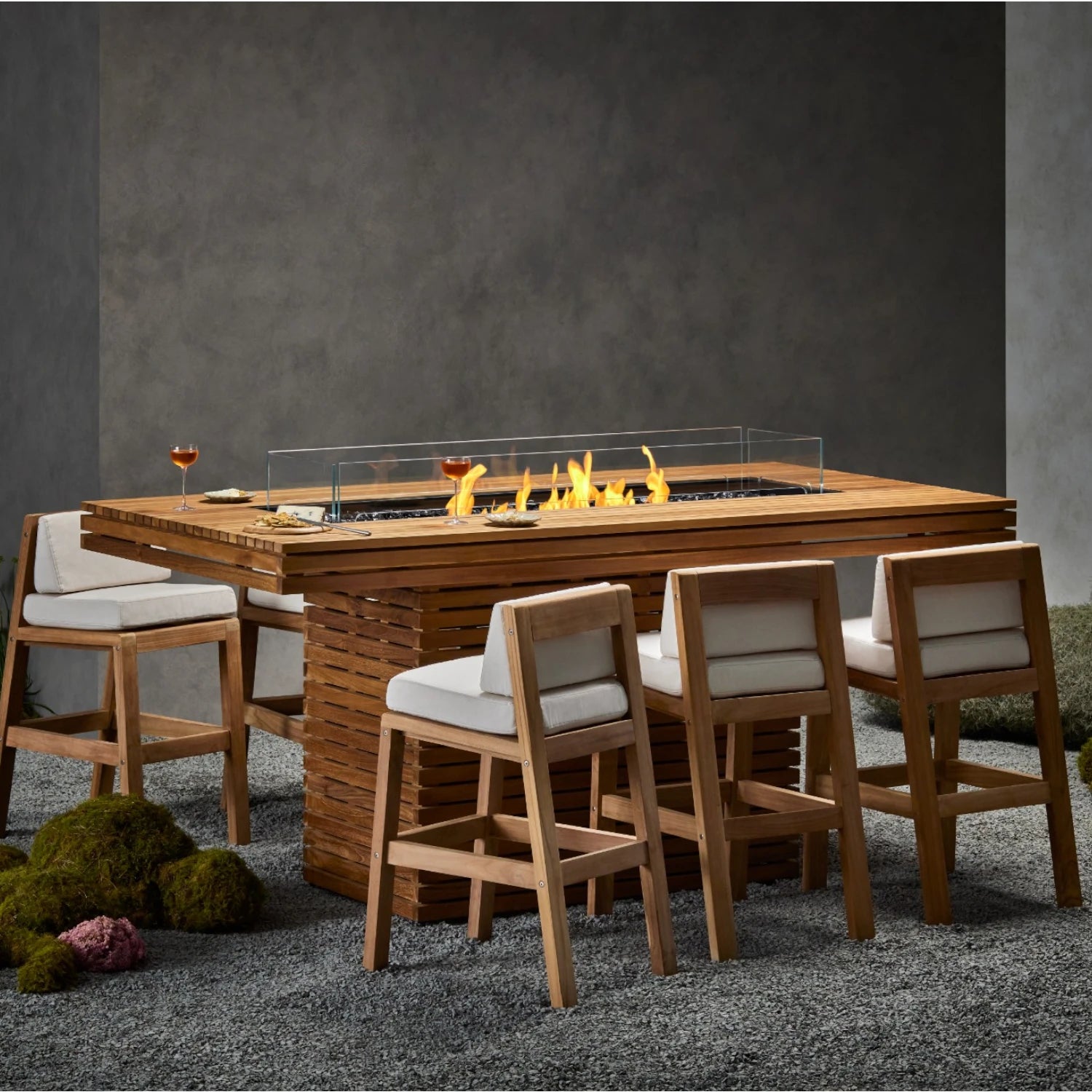 Gin 90 Bar – Teak Bioethanol-Feuerstelle
