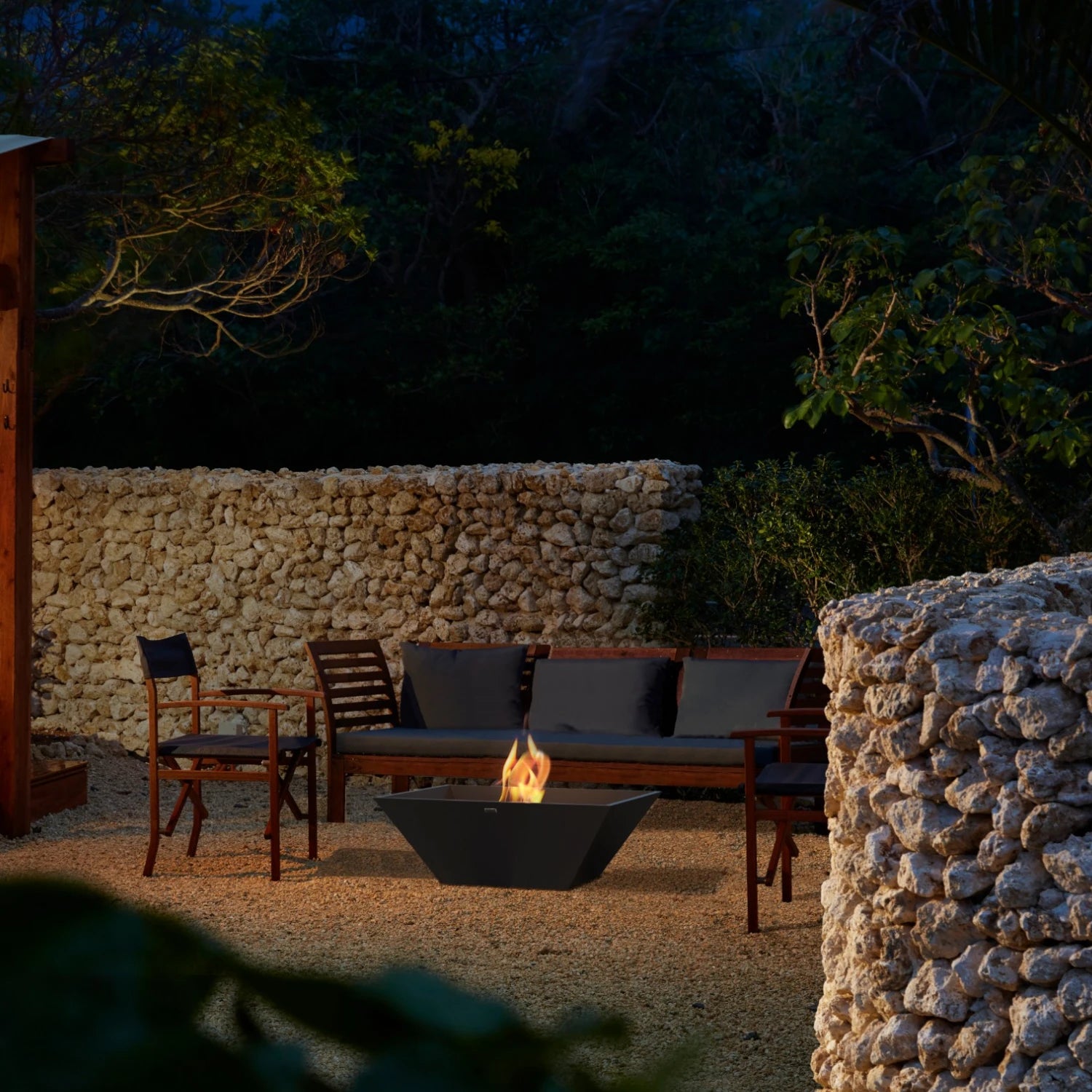 Nova 850 – Outdoor-Bioethanol-Kamin in Graphit