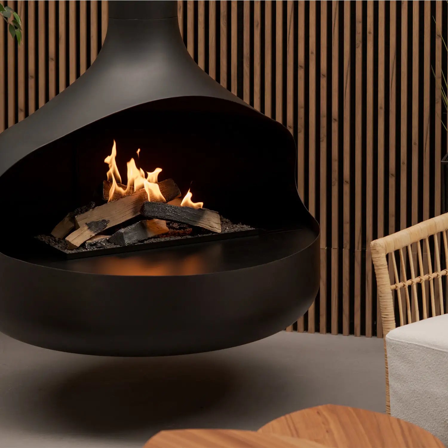 ONI Flogs – Deckenmontierter Bioethanol-Kamin