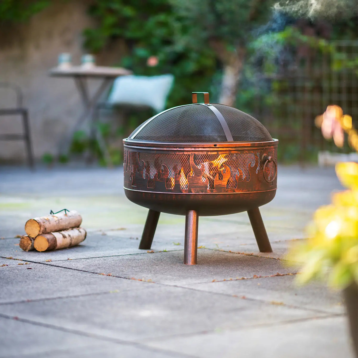 Blazer Feuerstelle mit Grill
