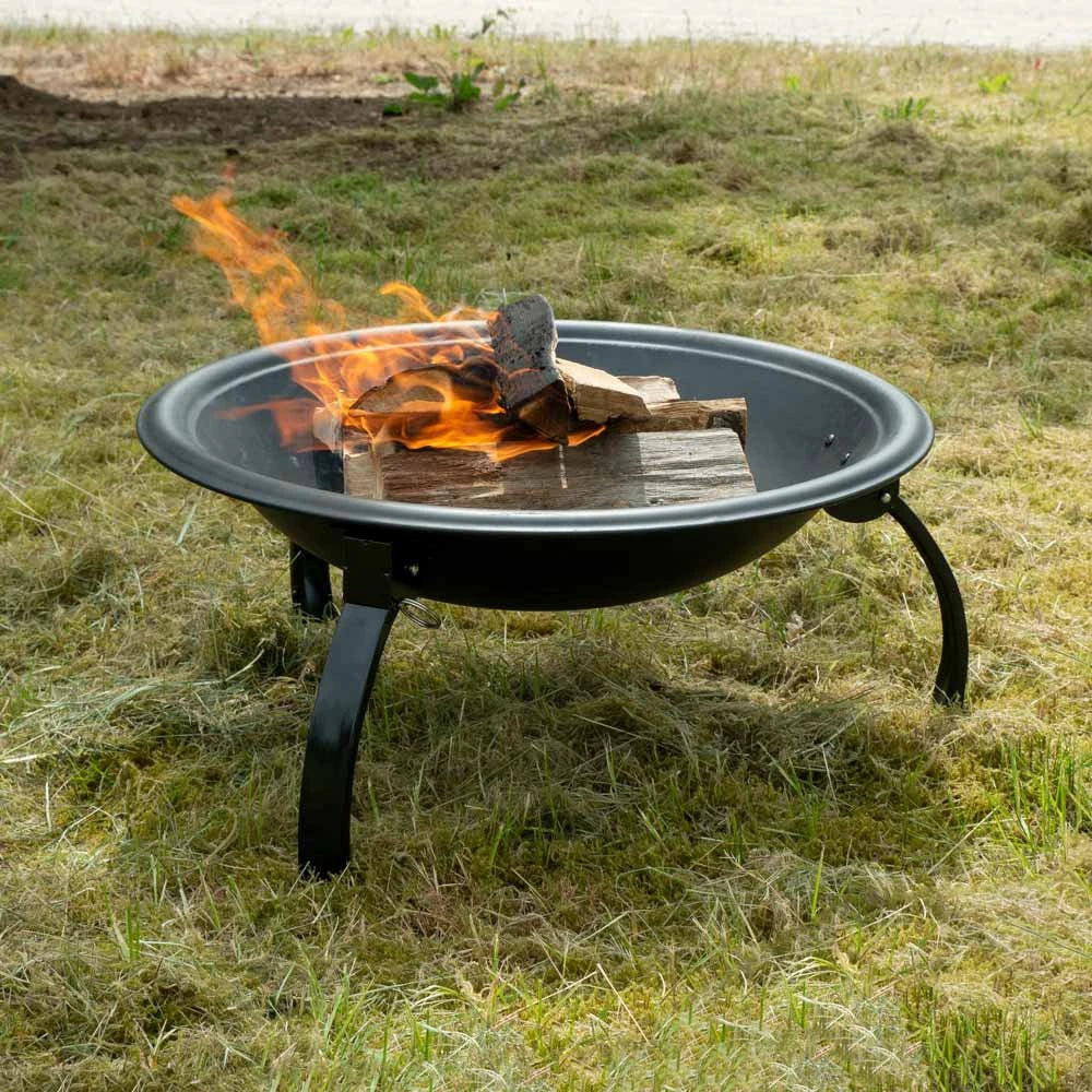 Feuerschale mit Rost und Stahlnetz